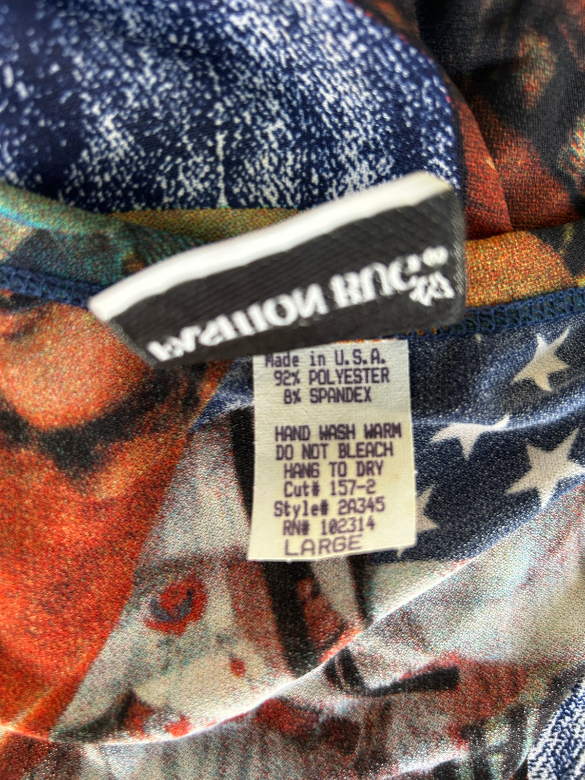 90s Americana Pinup Girl & Flag Graphic Mesh V-Neck Tee (L)